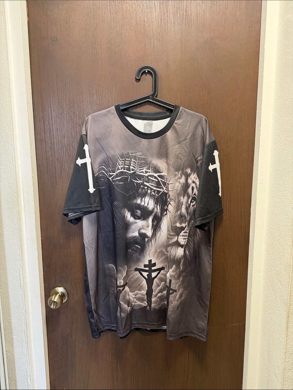 Men's Graphic Faith Short Sleeve Tee in Black and Gray